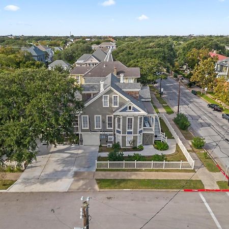 Historic Galveston Family Beach Home With 3 King Beds Kültér fotó