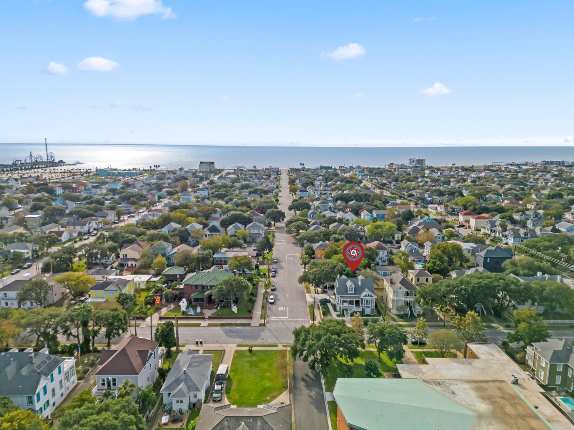 Historic Galveston Family Beach Home With 3 King Beds Kültér fotó